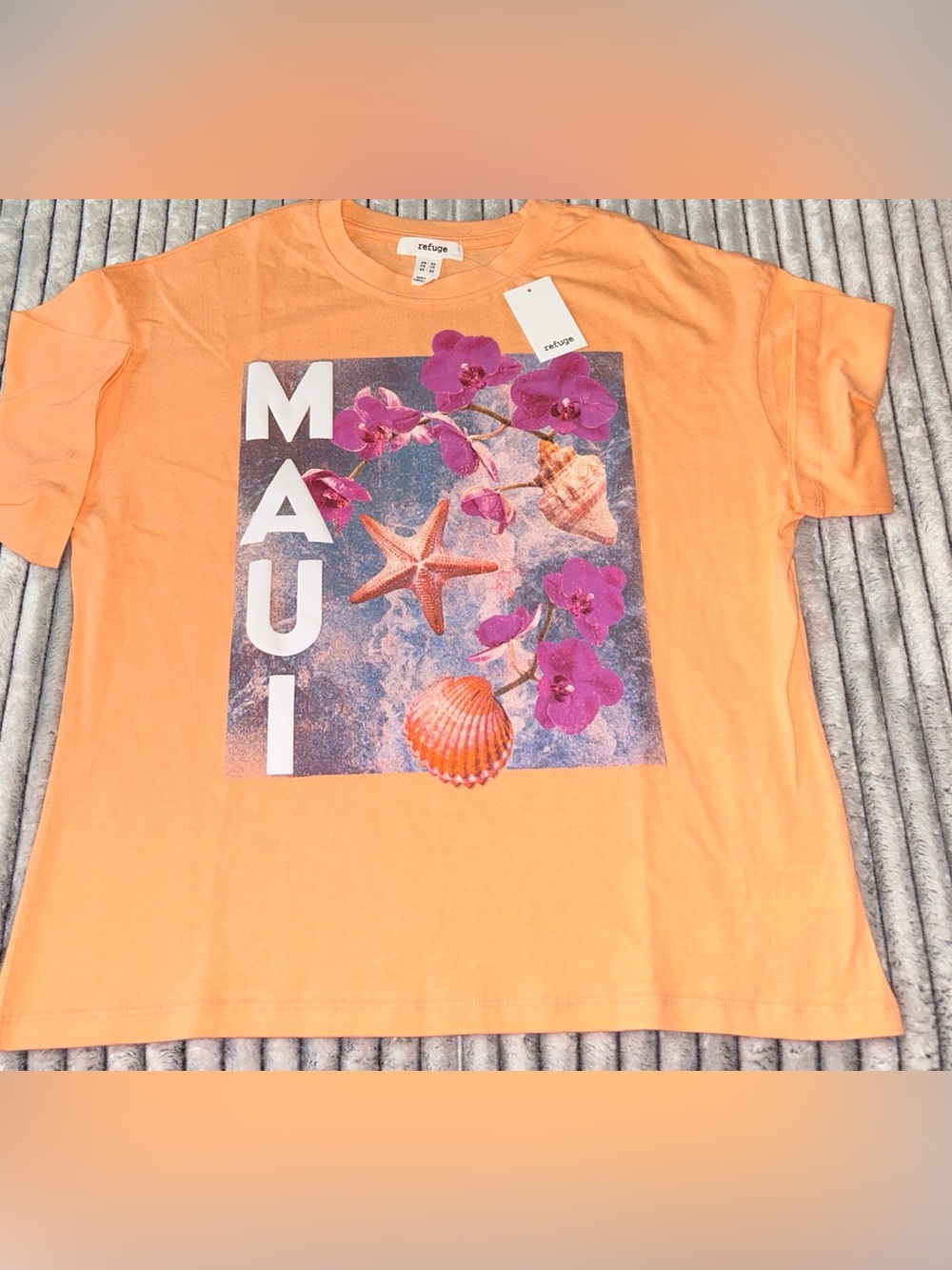 refuge Maui Peach Graphic Tee with Purple Orchid and Seashell Print